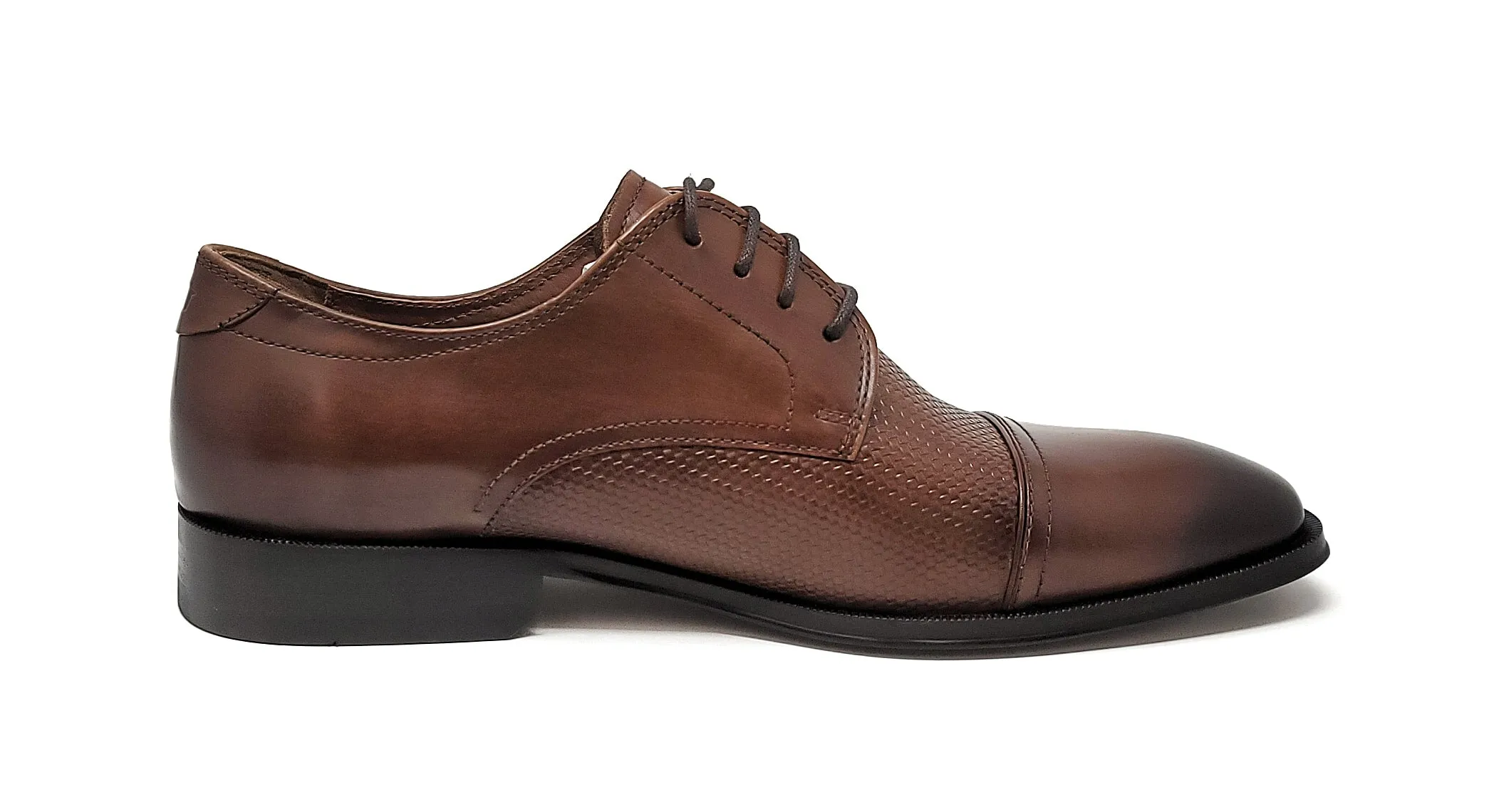 Florsheim Men's Belfast Cap Toe Oxford Cognac 3E Wide Shoes